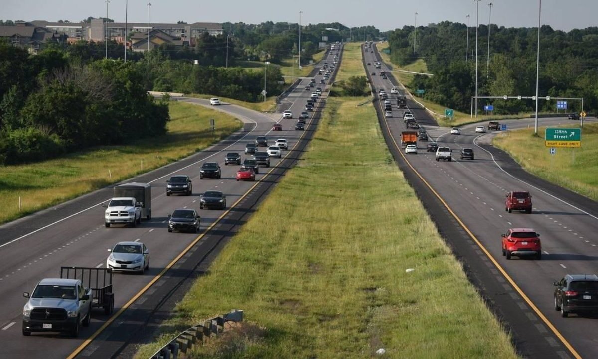 Live Traffic Updates in Kansas City: Accidents, Road Closures, and Highway Delays Across the KC Area