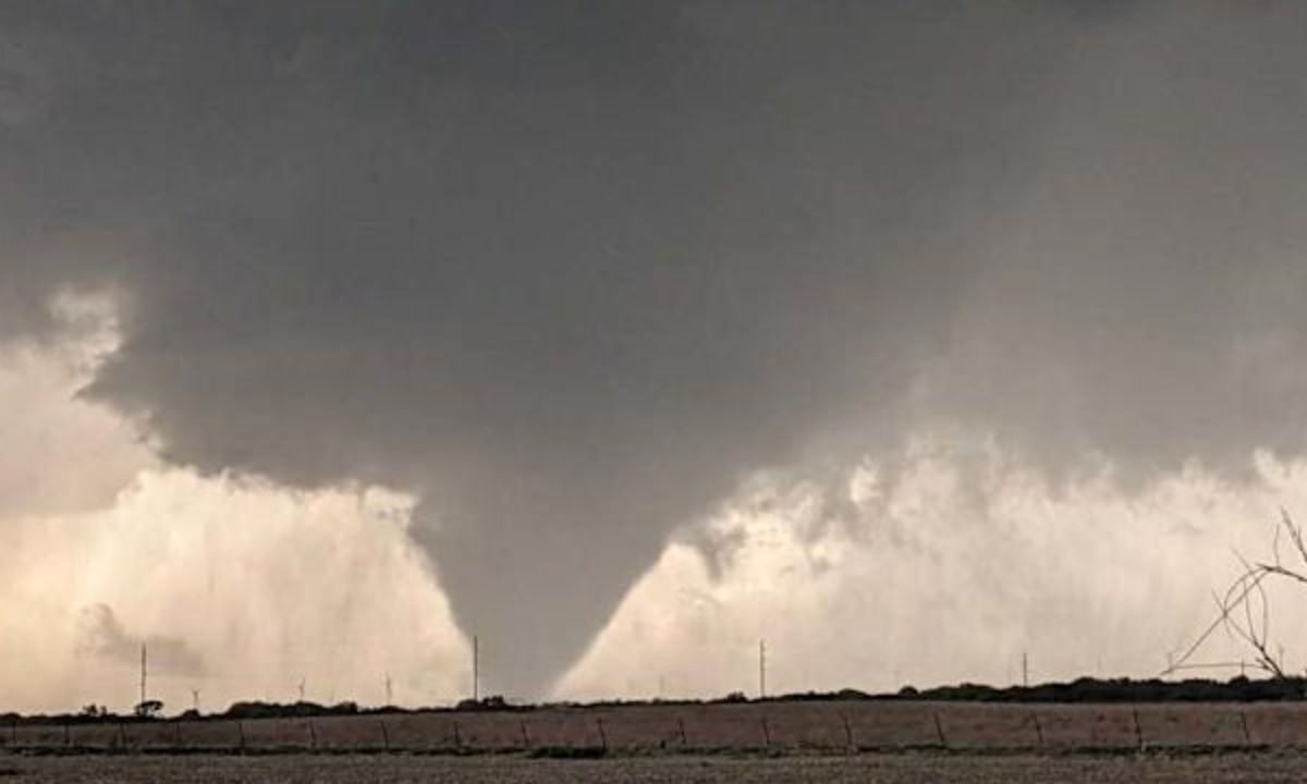 Severe Storm Triggers Tornado in Kansas