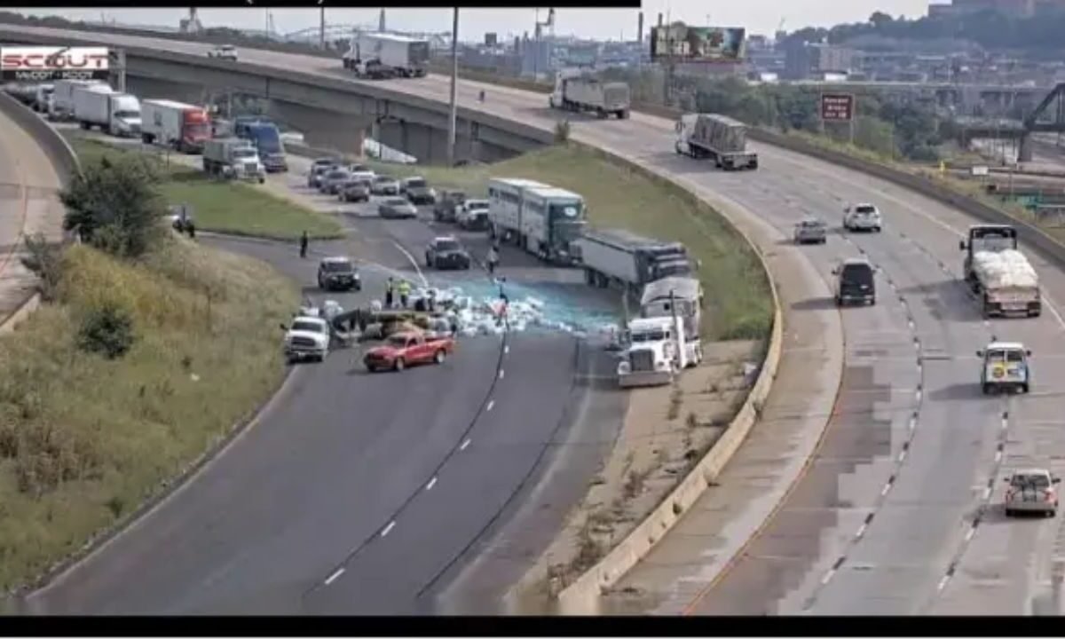 Deadly crash reported Thursday on I-70 in western Kansas