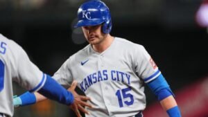 Lane Thomas delivers a go-ahead RBI single as the Kansas City Royals edge the Seattle Mariners 7–6