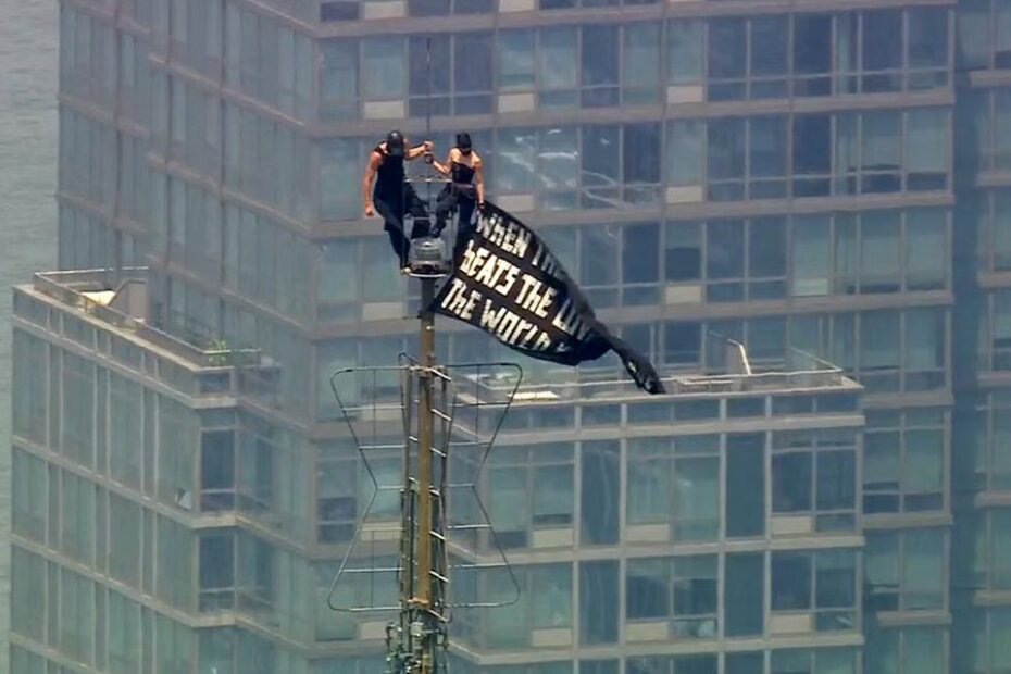 Climber Couple Arrested After Scaling Empire State Building Antenna for Apparent Proposal